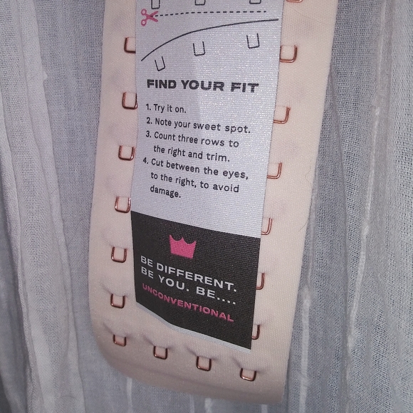 NWOT SheFit Unconventional T-shirt Bra sz 19 - Picture 4 of 5